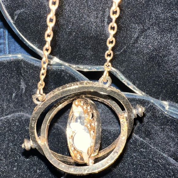 Harry Potter Time Turner necklace - Picture 4 of 4